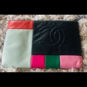 AUTHENTIC CHANEL CLUTCH HANDBAG